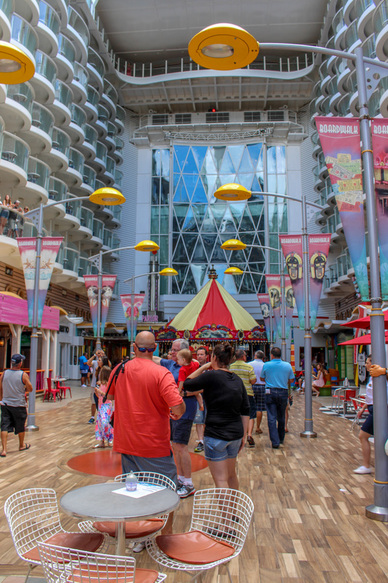 Boardwalk on the Oasis of the Seas