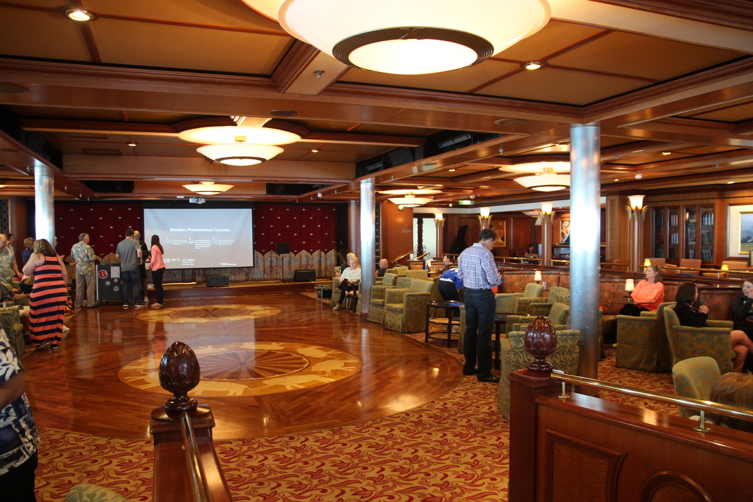 The Colony Club lounge